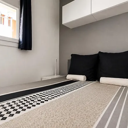 Daire Lumineux T2 Moderne Avec Terrasse *